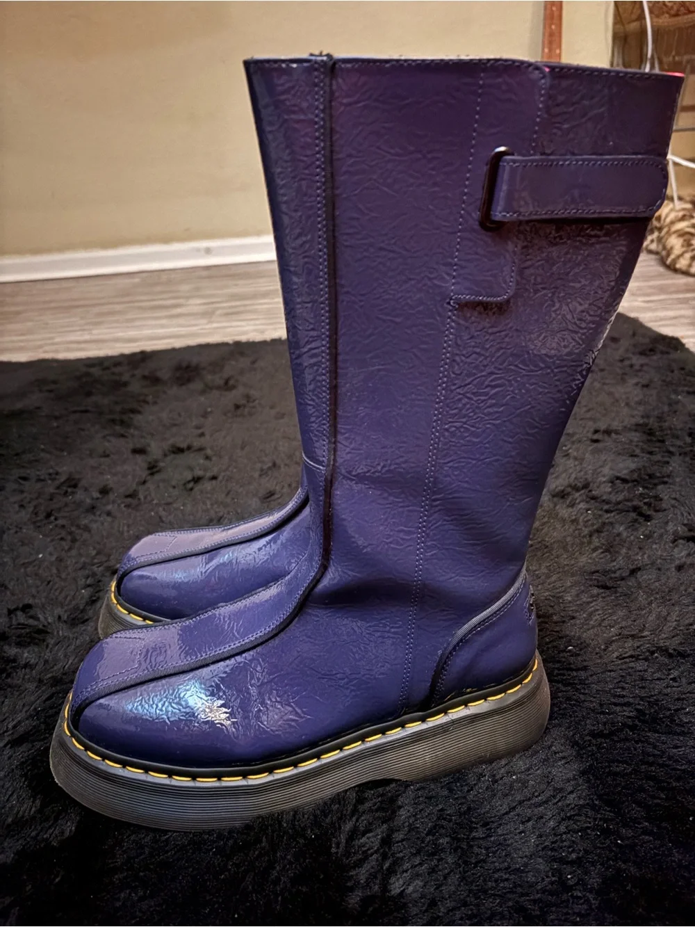 Dr. Marten Buzz Hi boots - Picture 2 of 3